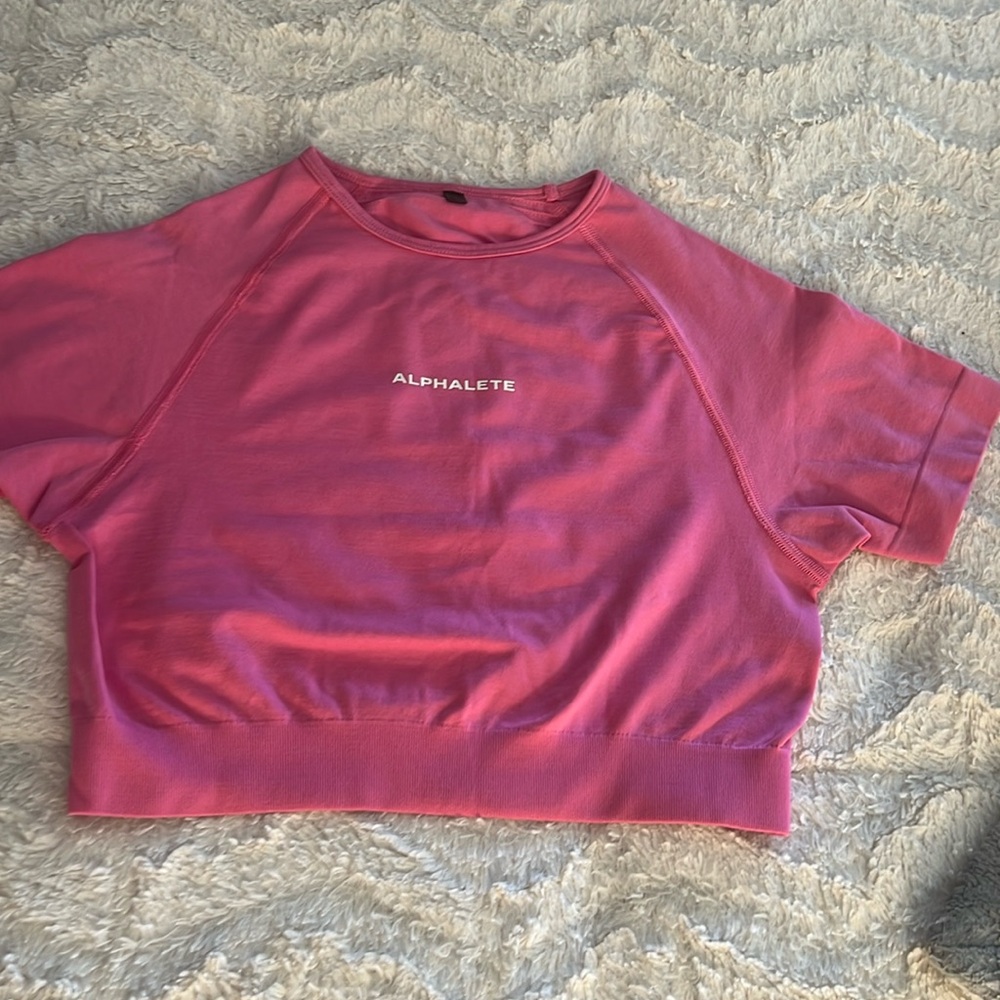 Alphalete Amplify Crop